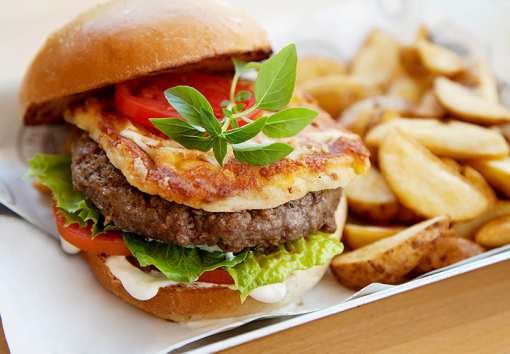 8 Best Burgers in New Hampshire!